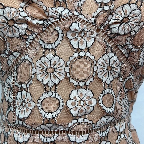 NSR floral Lace Midi Dress with Corset back and side slit size small NWT - Picture 8 of 16